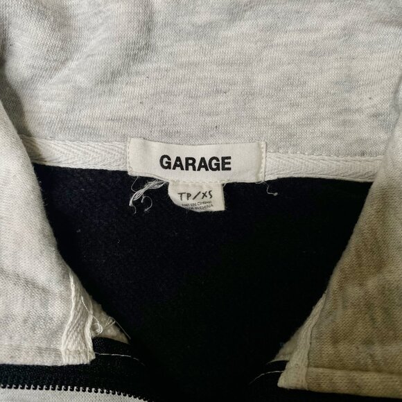 Garage Women's Cropped Pullover in Grey and Black, size Extra Small - Picture 5 of 10